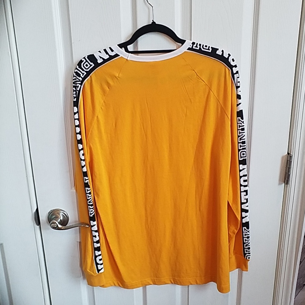 NWT VS Pink Long Sleeve Logo Campus tee M - Picture 5 of 5